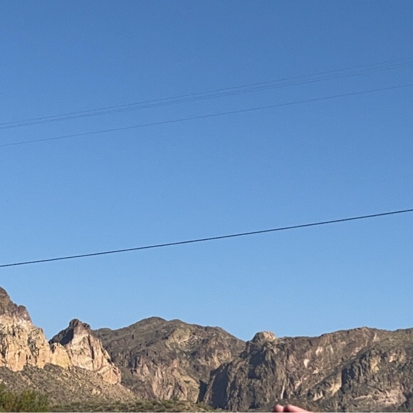 Meet your Posher, Laura - Picture 1 of 2